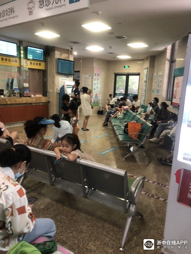 中心医院2安卓版坚守阵地2安卓版下载